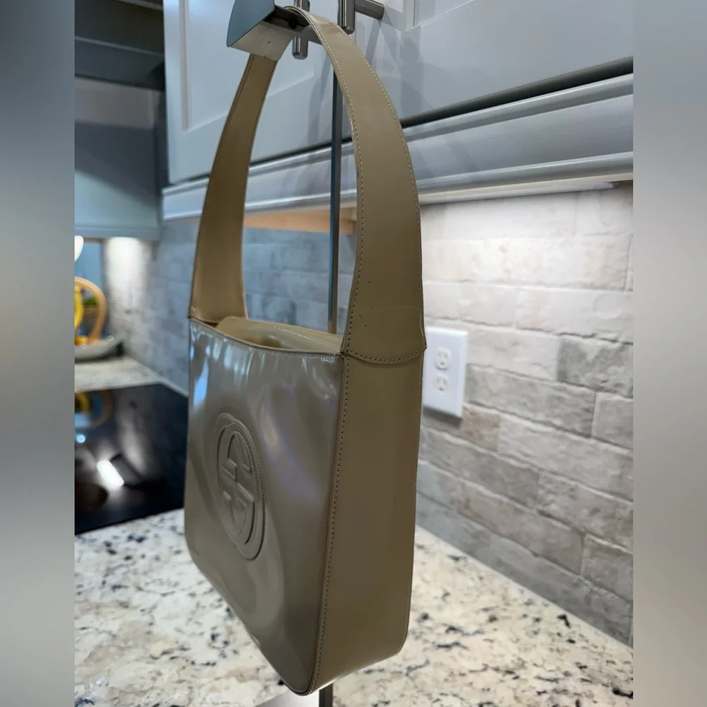 Gucci EUC Vintage Cream Patent Leather Shoulder Bag w/COA - Picture 8 of 14